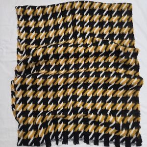 Laundry Shelli Segal Acrylic Houndstooth Oversized Scarf